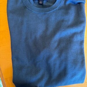 Like new Brooks Brothers Crew sweater